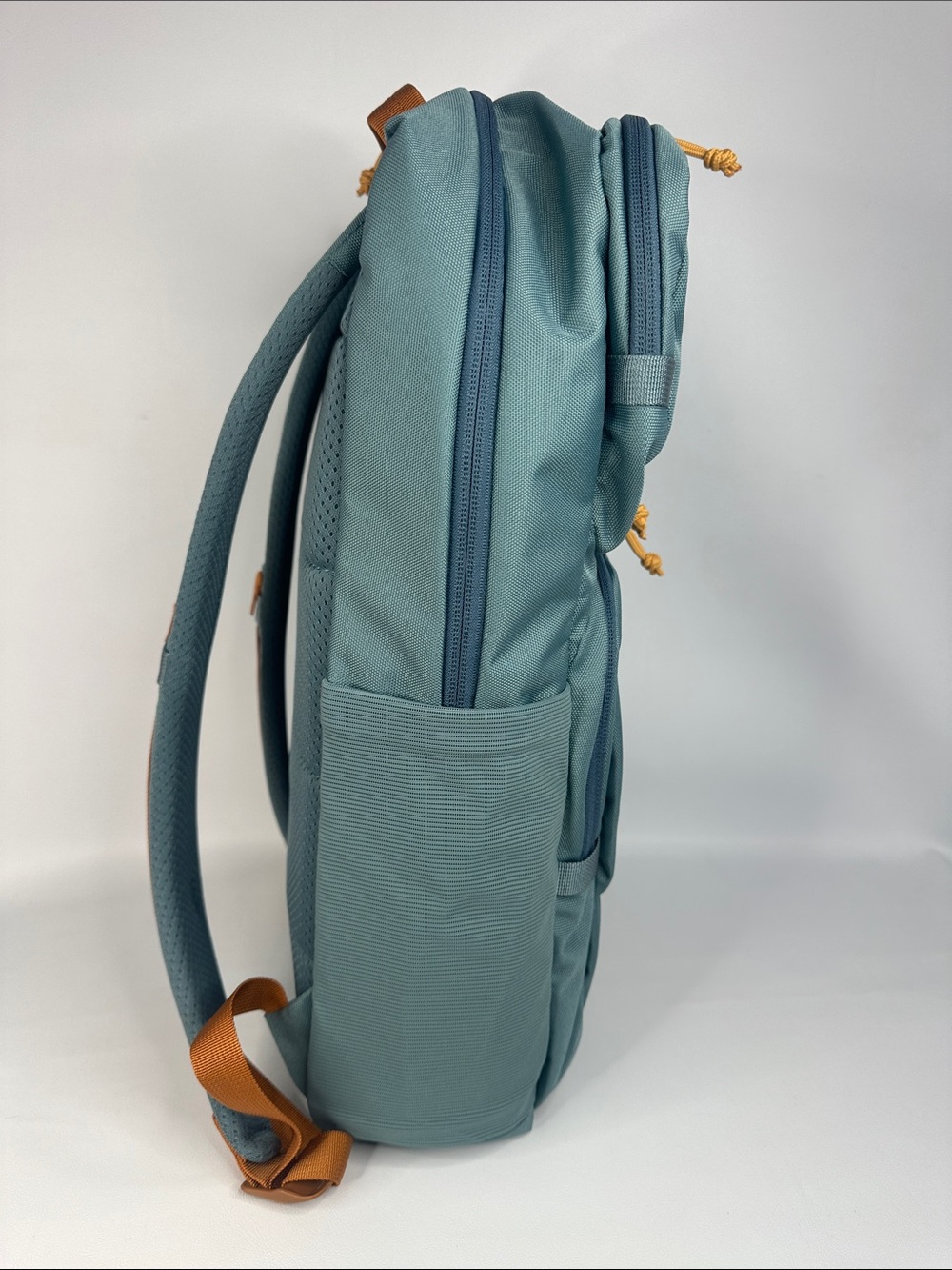 New Cotopaxi Tasra 16L Backpack Everglade Lightweight Travel - Picture 4 of 6
